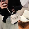 Retro Casual Portable Small Bag Women's New Simple and Fashionable Small Square Bag Messenger Bag Kelly Bag Tide