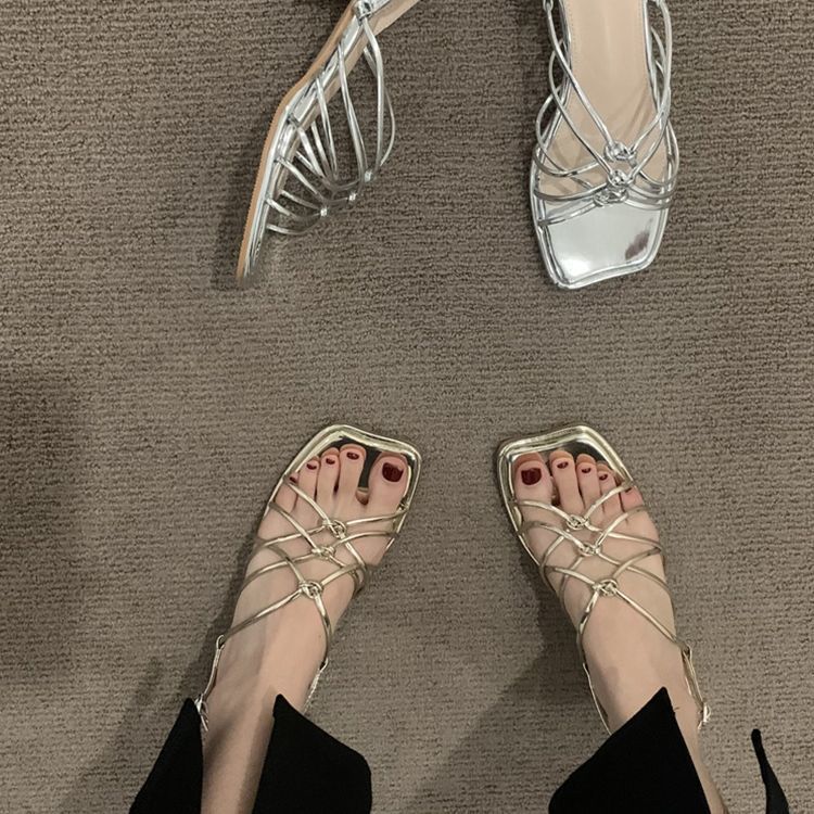 Дизайн Sense Niche Квадратная Голова Высокий Каблук Тапочки Серебряные Сандалии Женские Весенние Сандалии Модные Римские Туфли