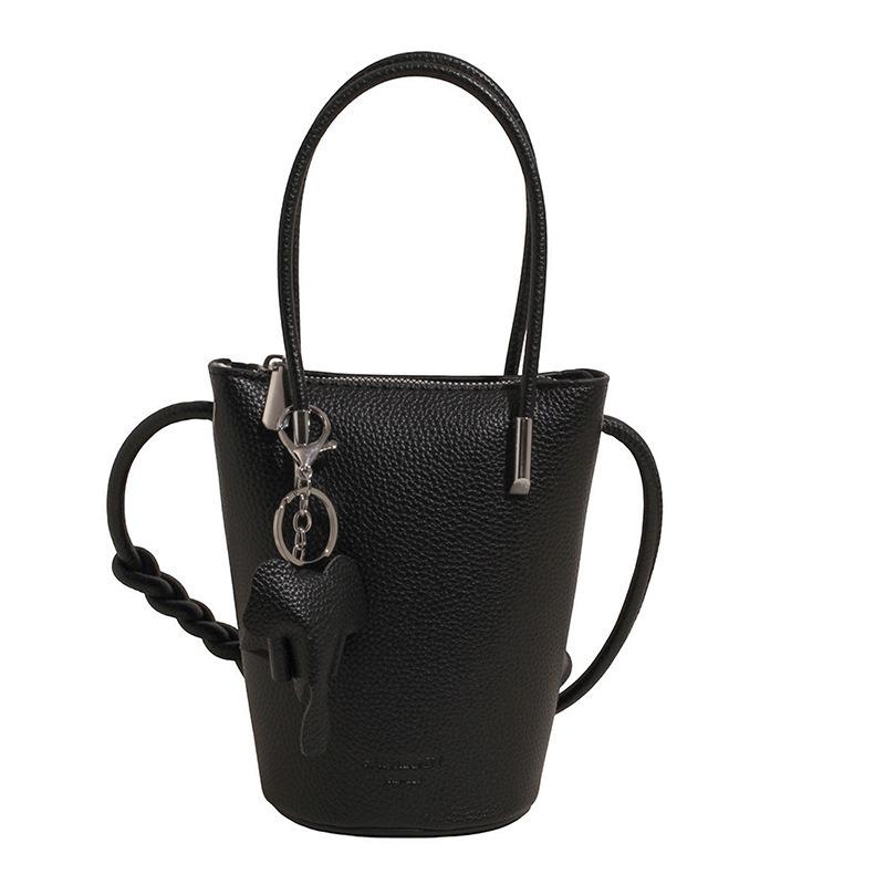 Fashion Light Luxury Bucket Bag Women's New Versatile Small Bag Wind Shoulder Crossbody Armpit Bag