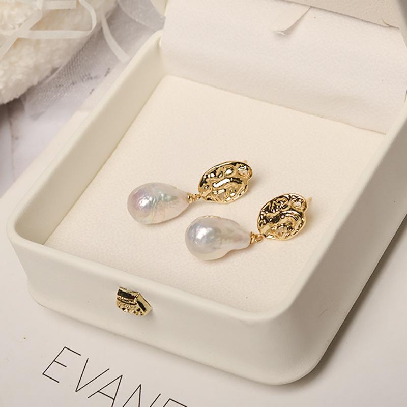 Irregular water drop baroque stud earrings French retro leaf earrings fringed fashion natural freshwater pearls