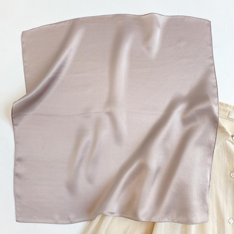 Nature Silk Neck Scarves Lady Foulard Lovely Strawberry Print Real Silk Square Scarf for Women Bag Ribbon Hairband Kerchief