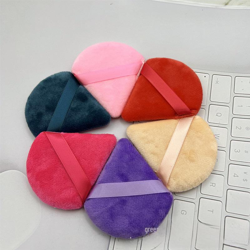 Треугольная бархатная пуховка для макияжа - Супермягкая, двухсторонняя для нанесения сухой и рассыпчатой пудры