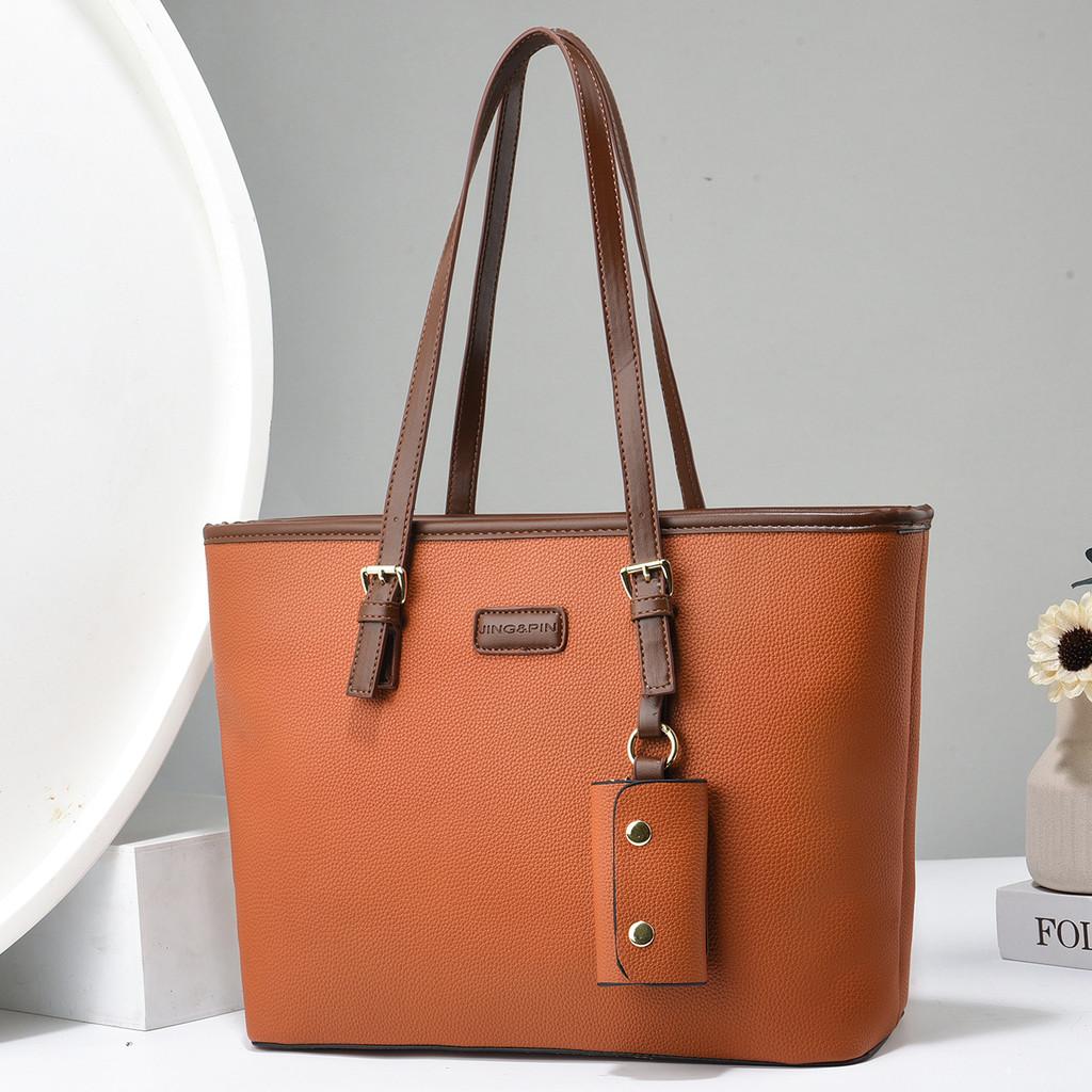 Fashionable Single Shoulder Mom Bag Made Of Pu Material With Internal Zipper Compartments