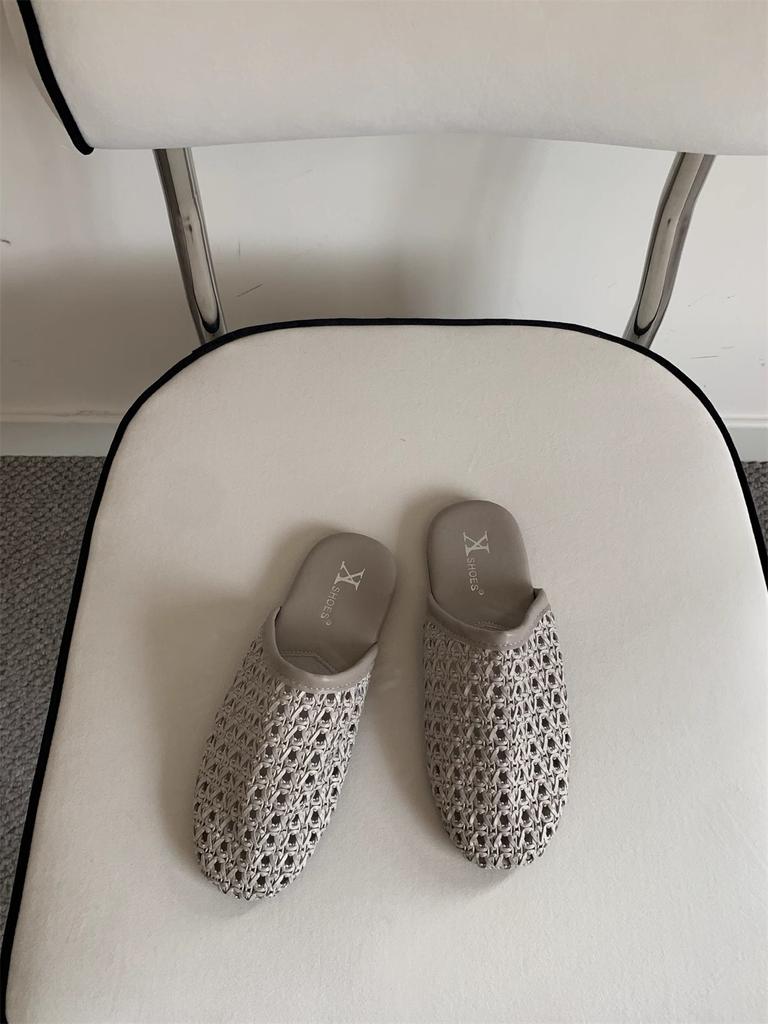 2025 Summer French Slippers Women's Versatile Outer Wear Retro Woven Bag Head Semi-breathable Non-slip Flat Bottom Muller Cool Slippers