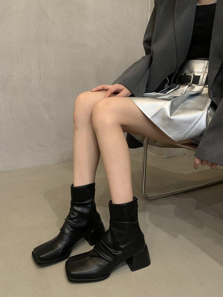 Ботинки на высоком каблуке женские тонкие ботинки Martin 2024 новые квадратные ботинки популярные в этом году короткие ботинки Chelsea