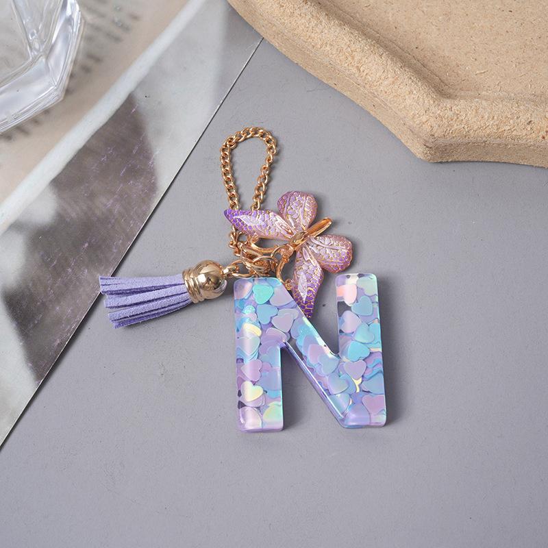 Подвески с буквами AZ Фиолетовая бабочка Кисточка Инициал Брелок Сумка Подвеска Персонализированные Подвески Цепочка для стакана с водой Аксессуары