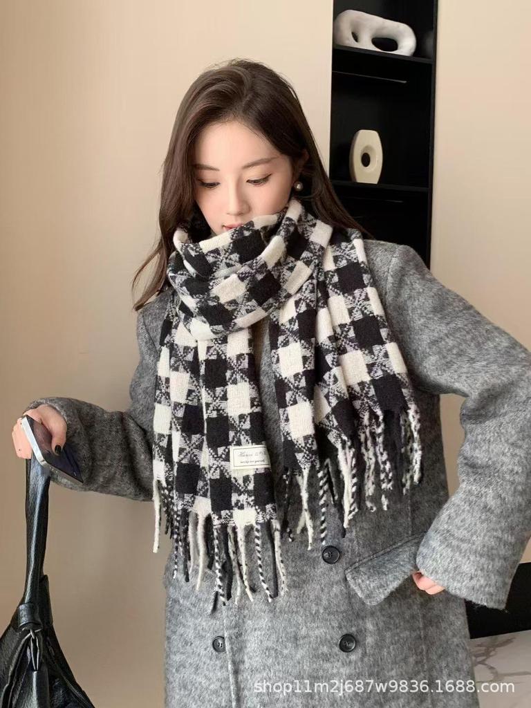 Elegant Korean Style Winter Tassel Plaid Scarf - Warm Versatile Shawl for Couples