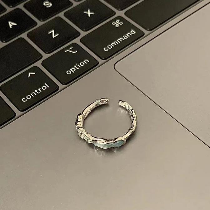 Korean-Style Open Pearl Ring: Retro, Light Luxury Design