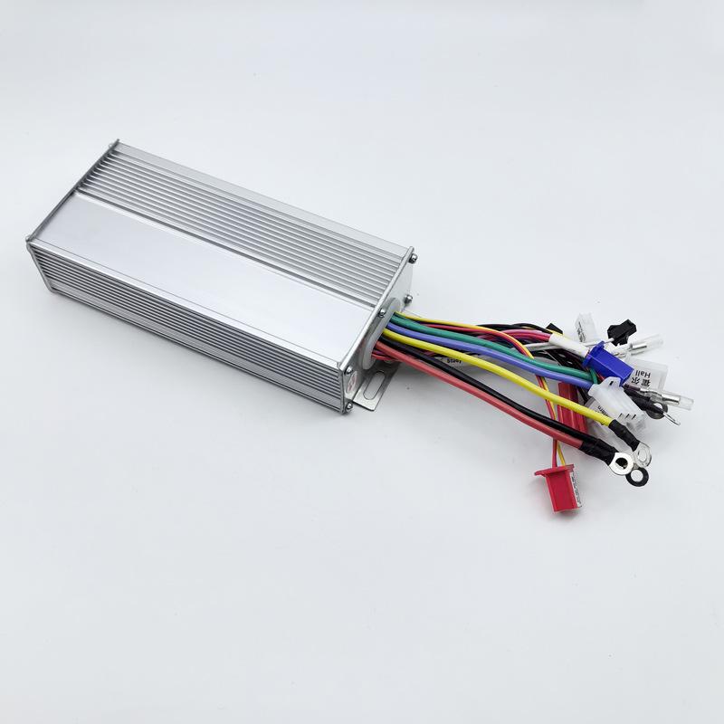Высокоскоростной бесщеточный двигатель BM1109, умный двухрежимный контроллер с защитой от кражи, трехскоростной реверс и отключение питания при низком торможении.