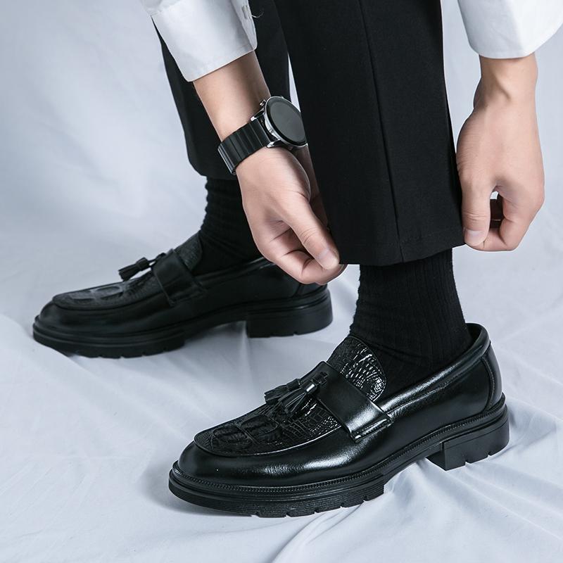 Men Luxury Brand Business Formal Loafers Slip-on Shoes Fashion Alligator Pattern British Style Men Leather Shoes Moccasins Flats