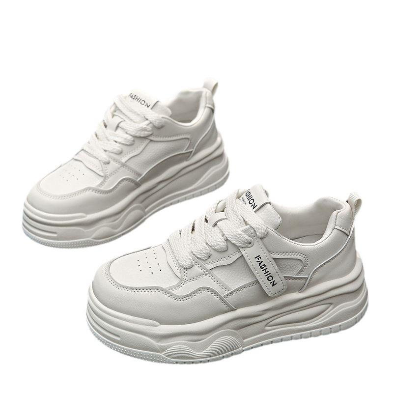 Популярные маленькие белые туфли женские 2024 весна новые кексы толстая подошва увеличивающая рост маленькие женские туфли спортивная и любительская обувь для серфинга прилив