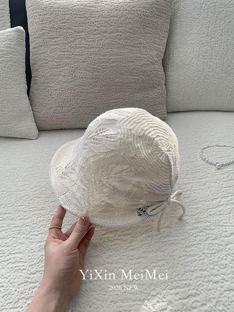 Spring and summer new hollow knitted pile hat women's fashion show face small sunshade bucket hat travel versatile