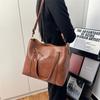 Ретро сумка женская большой вместимости новая весенняя универсальная простая наплечная сумка сумка-тоут для通勤