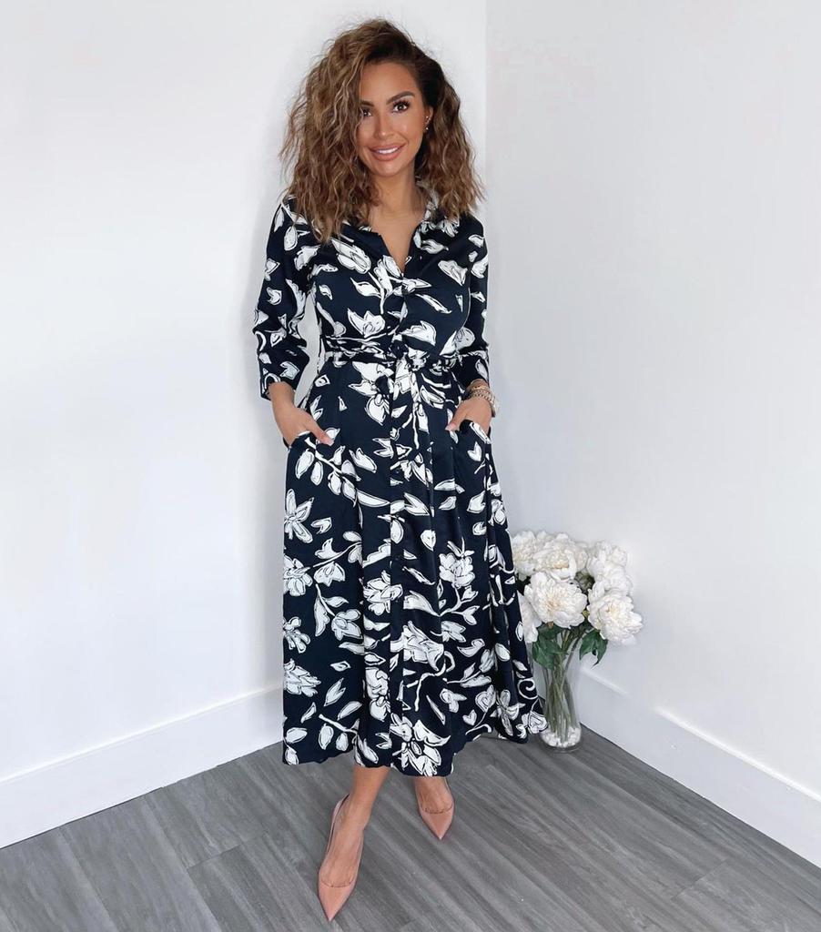 Женское летнее длинное платье-рубашка с принтом, рукавами-девятками и воротником 2024 года