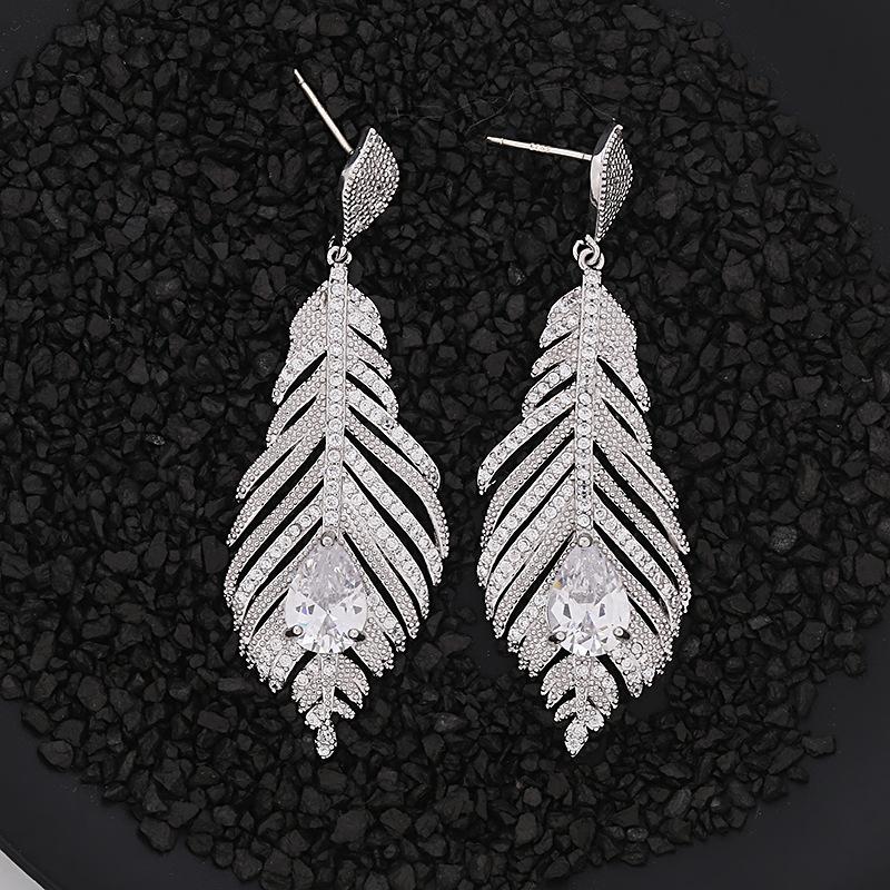 Micro Pave Cubic Zirconia Leaf Pendant Earrings Silver Needle White Feather Earring Water Drop Dangle Jewelry Fashion Eardrop