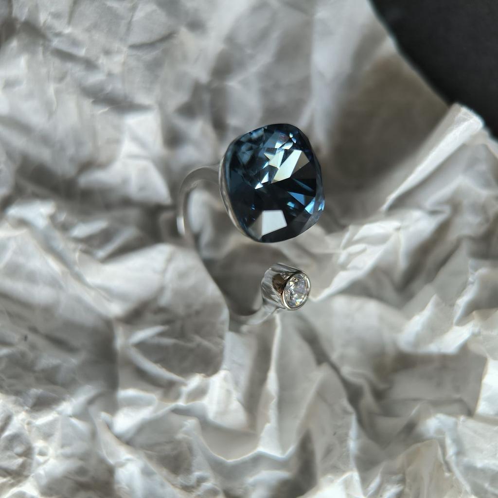 Silver Ring with Cubic Zirconia, Product Weight 4.9 G (60002214)