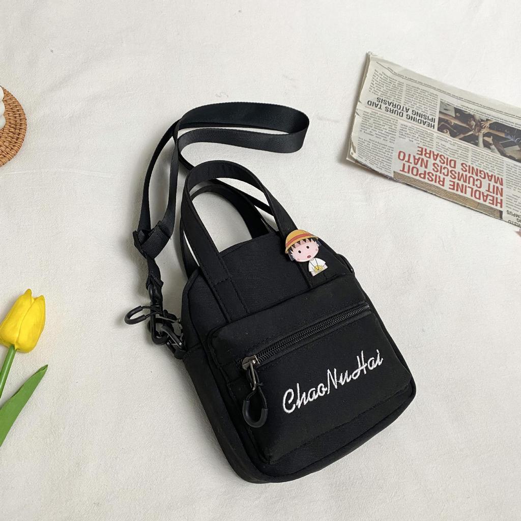 Nylon small bag 2025 new Korean version of fashion letter shoulder bag casual simple sports messenger small square bag tide