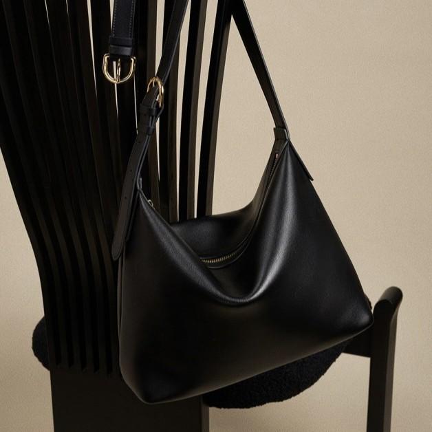 2025 Новая нишевая ретро кожаная сумка-хобо подмышкой Большая вместимость Модная сумка-тоут через плечо на одно плечо Тренд