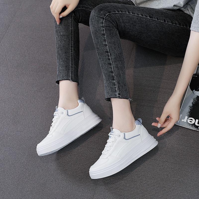 Luxury New Womens White Sneakers 2024 New Anti-slip Thick Bottom Casual Ladies Flats Shoes Lightweight Comforts Walking Footwear