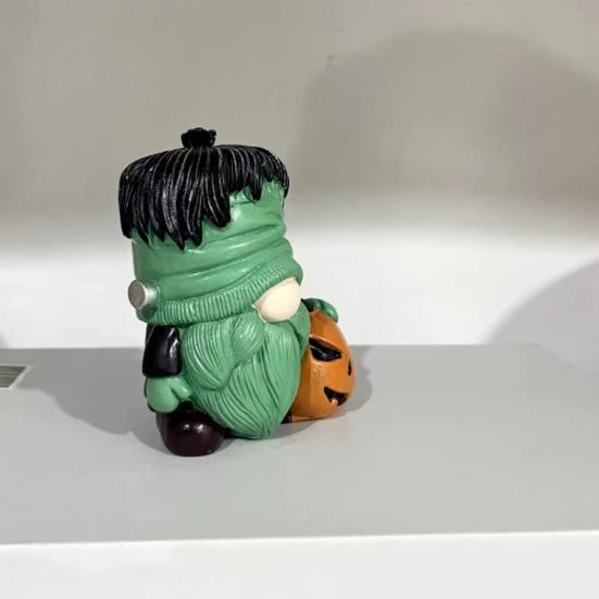 Halloween Gnome Statue Spooky Holding Pumpkin Wizard Zombie Dwarf Figurine Resin Sculpture Home Office Desktop Decoration Ornament