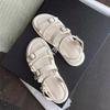 Модная женская обувь в римском стиле на плоской резиновой подошве оптом по акции Лучшая шикарная и элегантная летняя обувь Распродажа Роскошные сандалии для женщин 2025