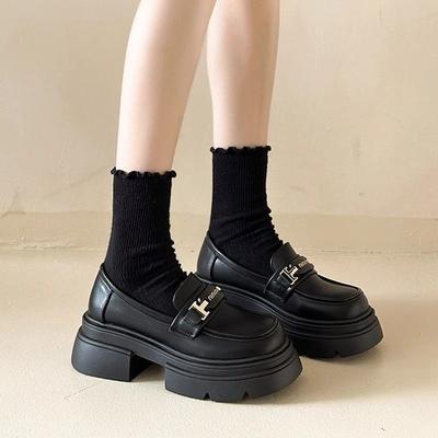 Маленькие кожаные туфли женские новые весенне-осенние на толстой подошве на одном педале универсальные черные туфли для униформы