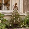 Metal Plant Support Stakes Vintage Lady Garden Trellis Stake, Rustic Art Decor for Yard, Elegant Woman Silhouette Climbing Outdoor Vines And Flowers,