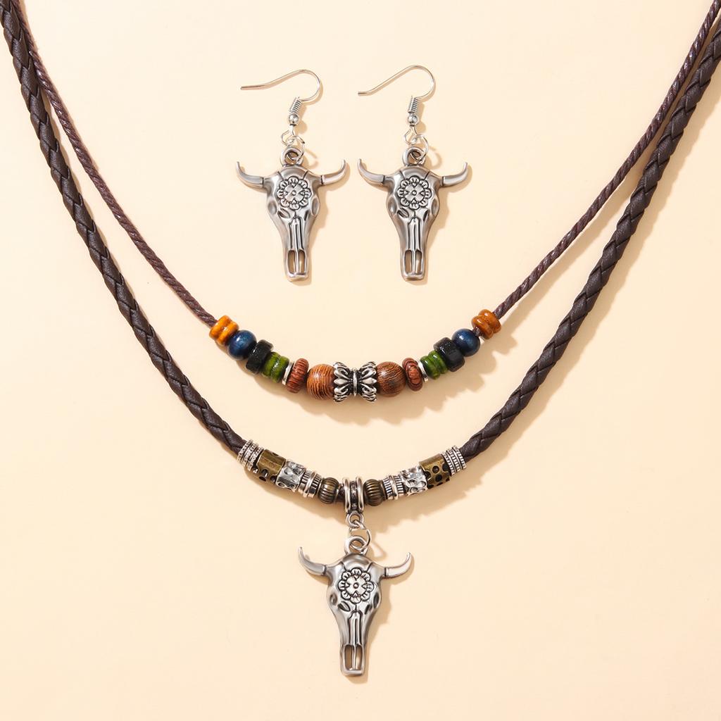 Trendy Five Leaf Clover Beaded Necklace And Earrings Set With Braided Wax Cord Pendant For Casual Everyday Wear