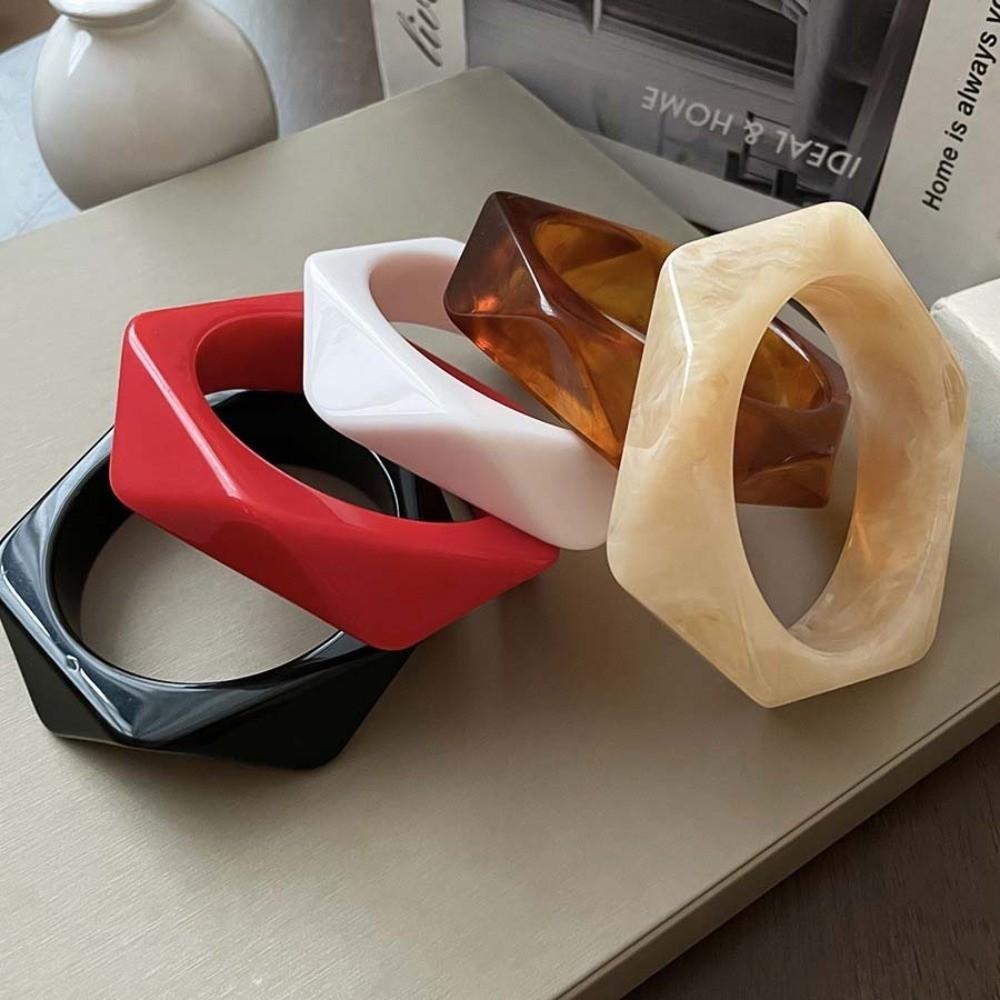 Europe American Style Irregular Wide Bracelet Smudging Retro Hand Ring Vintage Resin Bangle Women