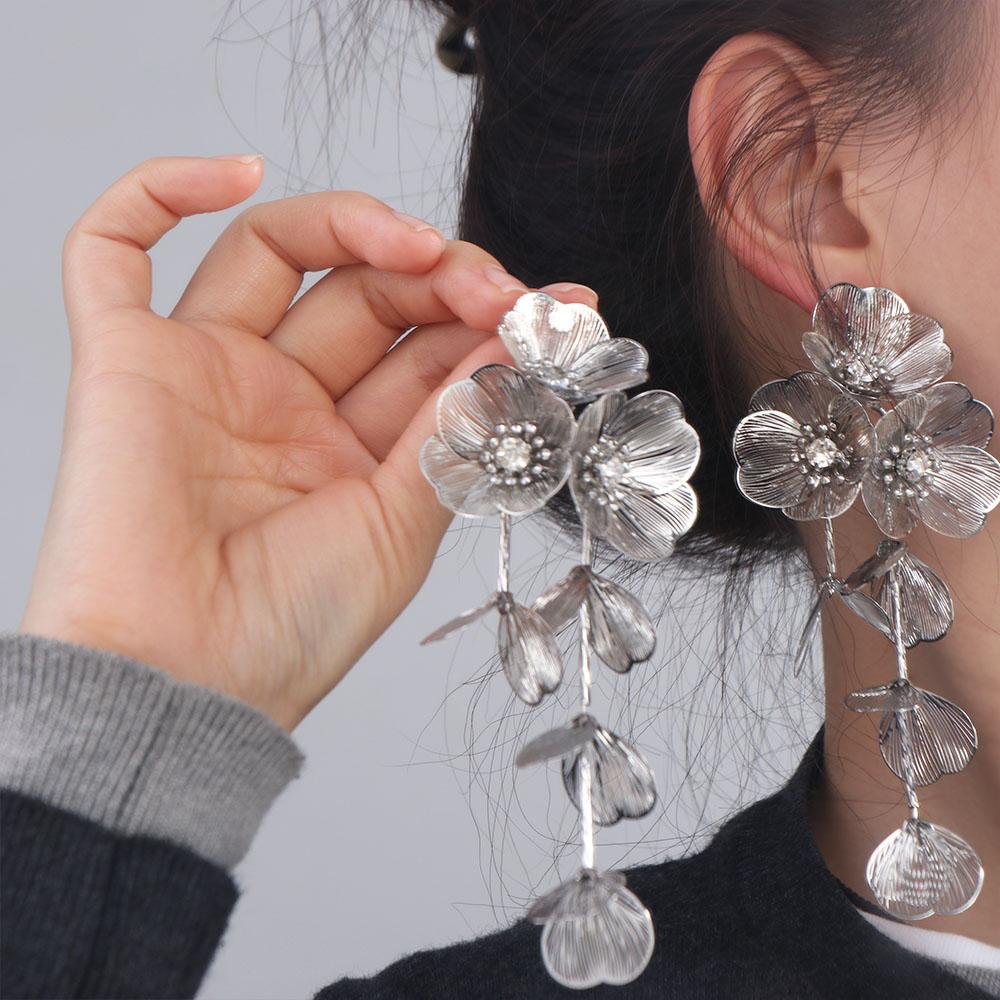 Exaggerated Big Flower Long Tassel Earrings Temperament Stud Earrings Women Earrings Party