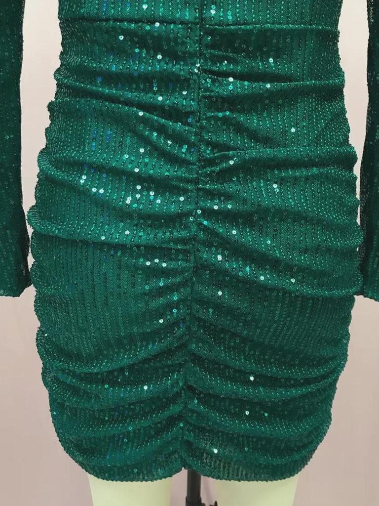 Женская мода осень/зима 2025: Сексуальное платье с V-образным вырезом и пайетками