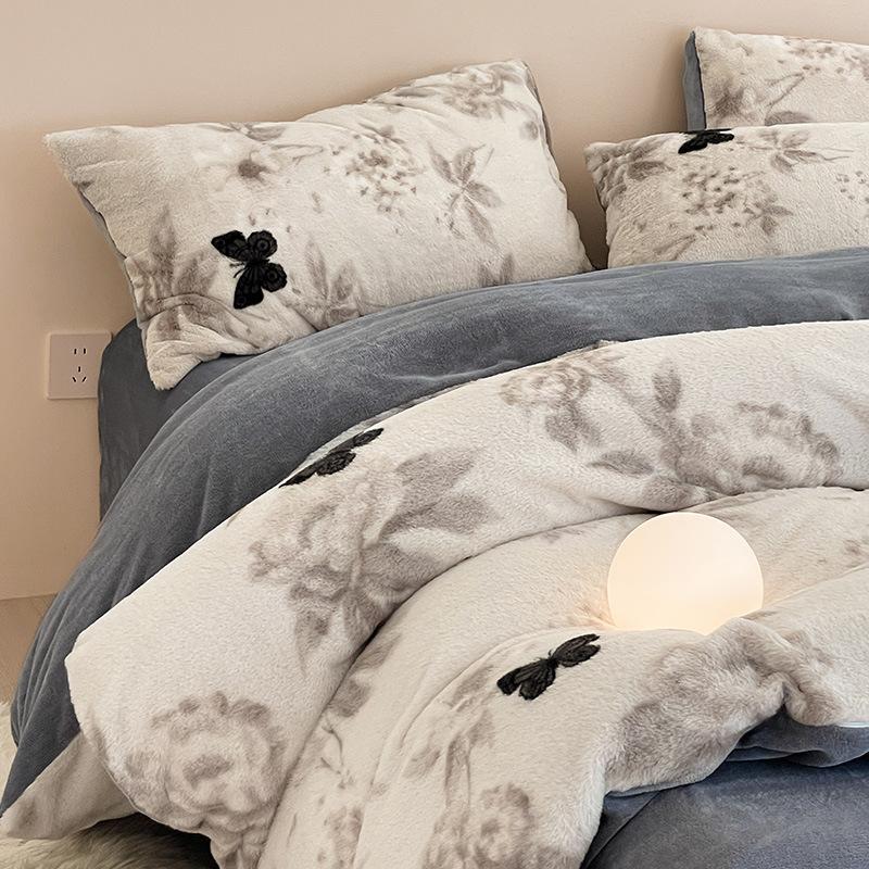 Rabbit Fleece Four-Piece Set, Thickened Milk Fleece Quilt Cover, Coral Fleece Bed Sheet Quilt Cover, Fleece Bedding