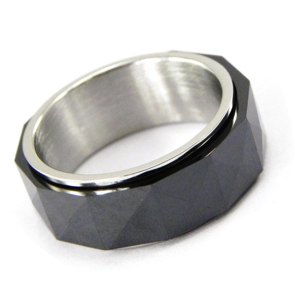 Дизайнерское кольцо Mineralia из черной керамики
