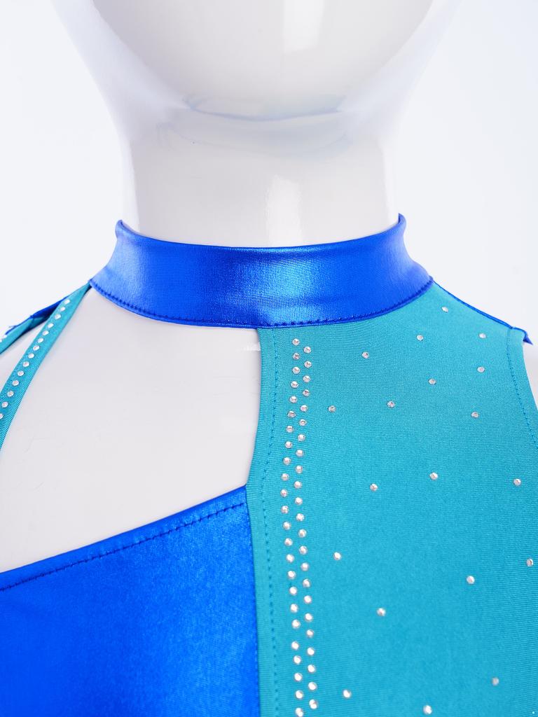 Блестящий костюм для выступлений со стразами для девочек: Металлический кроп-топ с цветовыми блоками и matching эластичные шорты для сцены