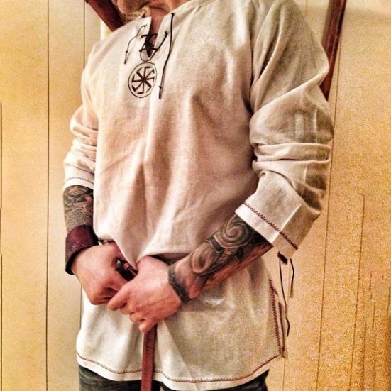 Мужская рубашка Рыцарь Косплей Средневековый костюм Туника Хэллоуин Косплей Костюмы Мужчины Взрослый Викинг Пират Маскировка Необычная одежда Карнавальная рубашка