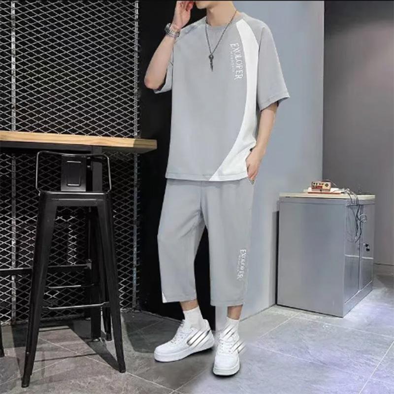 Летний костюм-футболка с короткими рукавами, мужской однотонный трендовый молодежный повседневный спортивный укороченный костюм из двух предметов