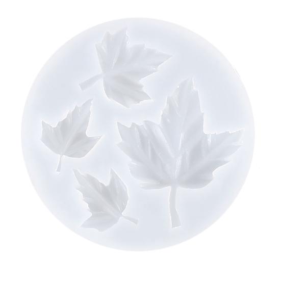 Cake Mold Eco-friendly Easy to Demold Silicone Maple Leaf Cake Tray Mold for Home