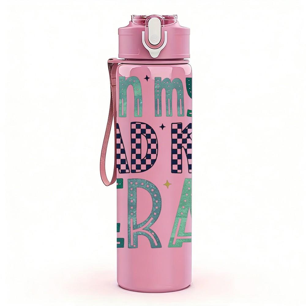 1PC In My Bad Kid Era Funny Quote Print 750ml Color Plastic Sports Water Bottle Leakproof Flip Straw Lid Suitable for Sports Office Home Use