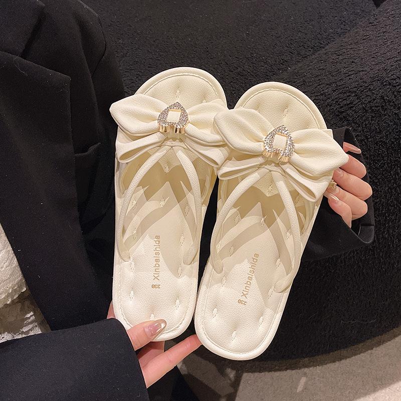 2025 new Internet celebrity explosion stepping on shit feeling slippers female cool slippers female summer wear fairy wind bow