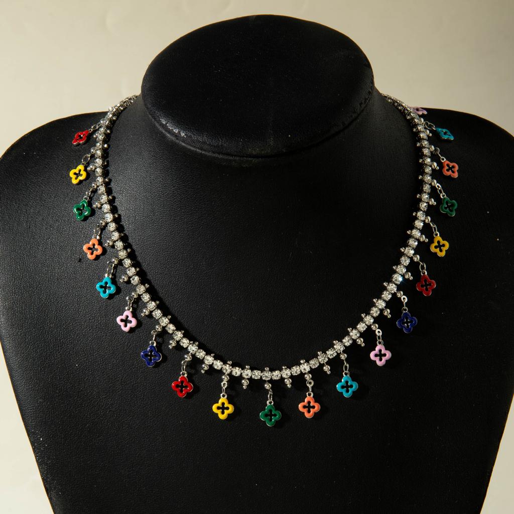 Clover, flower collarbone necklace, European and American accessories, fashionable and simple, full diamond necklace, personalized oil dripping