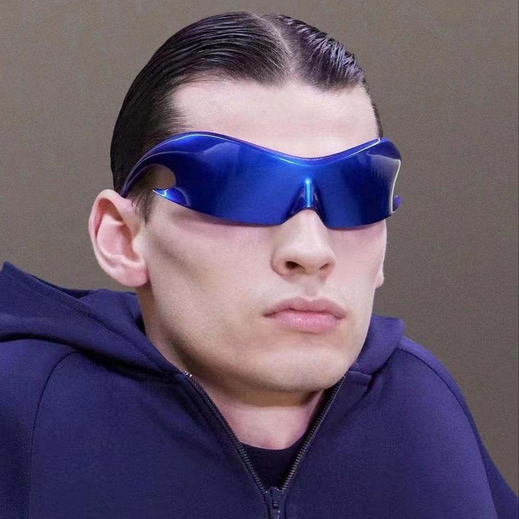 Oversized Futuristic Y2k Shield Sun Glasses for Men Women Wrap Around Fashion Superhero Chic Sunglasses Shades