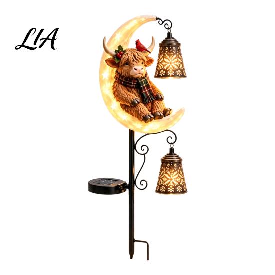 Decorative Crescent Moon Lawn Lamps Highland Cow Solar Garden Light, Christmas Metal Auto On Off Dusk to Dawn Lights Stake Powered Outdoor Yard