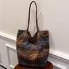2025 New Korean Tote Bag Large Capacity Women's Niche Plaid Commuter Handbag Shoulder Bag Underarm Bag