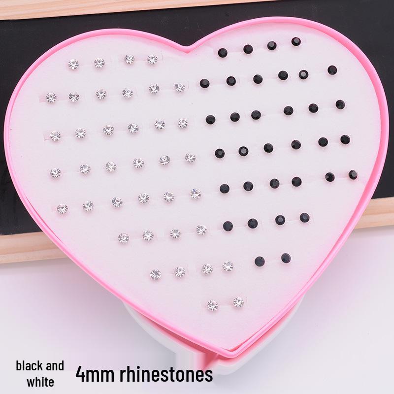 Набор акриловых серег-гвоздиков в форме сердца в пластиковой коробке