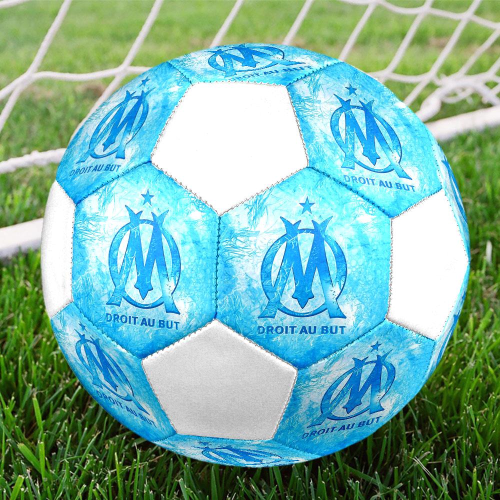 Футбольный мяч Olympique de Marseille, размер 5, машинная сшивка, ПВХ, прочный и с высоким отскоком, подходит для всех возрастов, фанатская атрибутика, для матчей и игр на открытом воздухе.