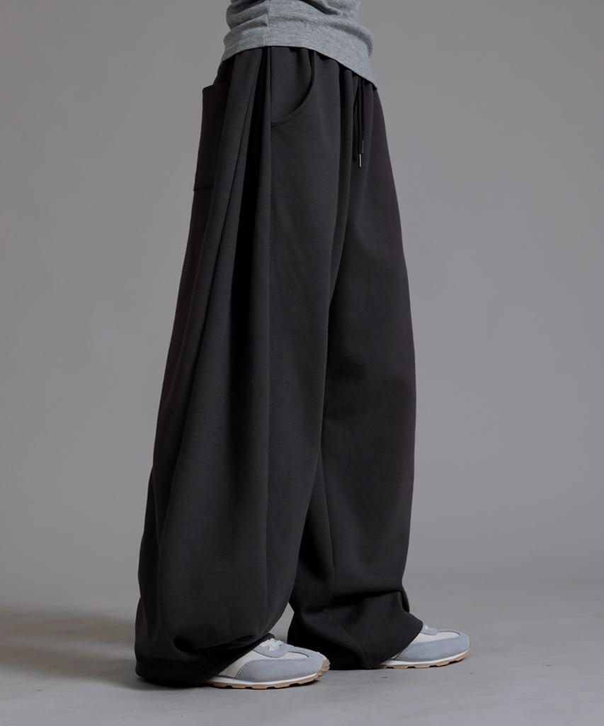 LIKE THE MOST Two-Tuck Longside Overpants_Charcoal