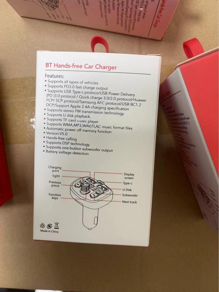 Автомобильный Bluetooth MP3-плеер с функцией громкой связи, голосовым вещанием, быстрой зарядкой PD и USB-накопителем.