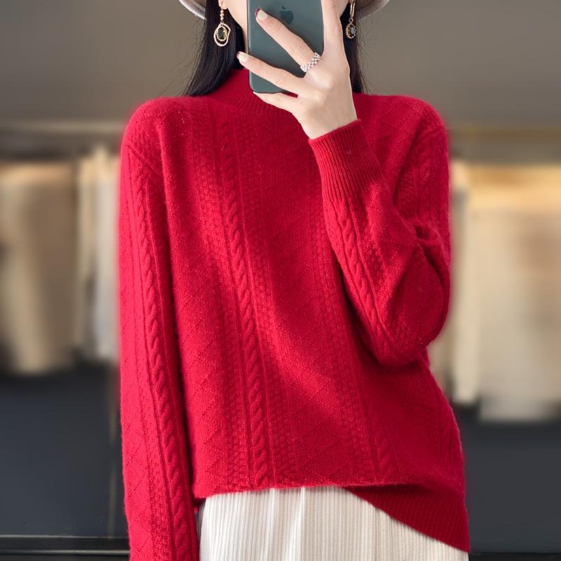 Свитер из жаккардовой шерсти с высоким воротом и вертикальной полоской - Модный трикотаж из кашемира с кабельным узором