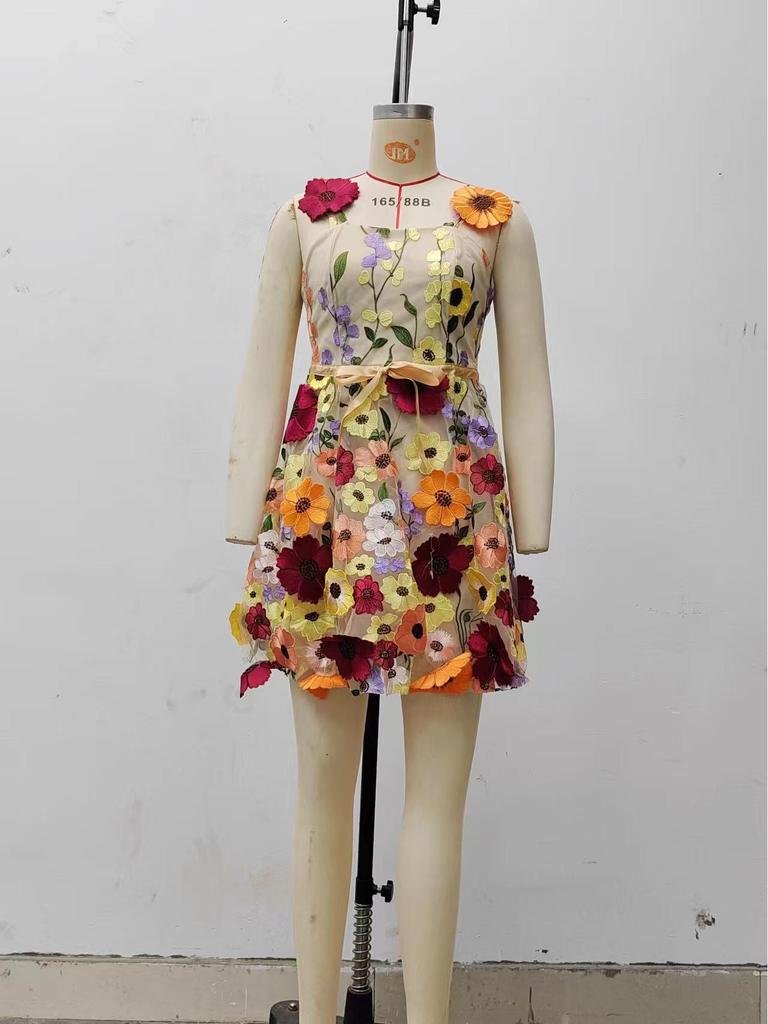 Элегантное облегающее платье с 3D цветочной вышивкой, 2025