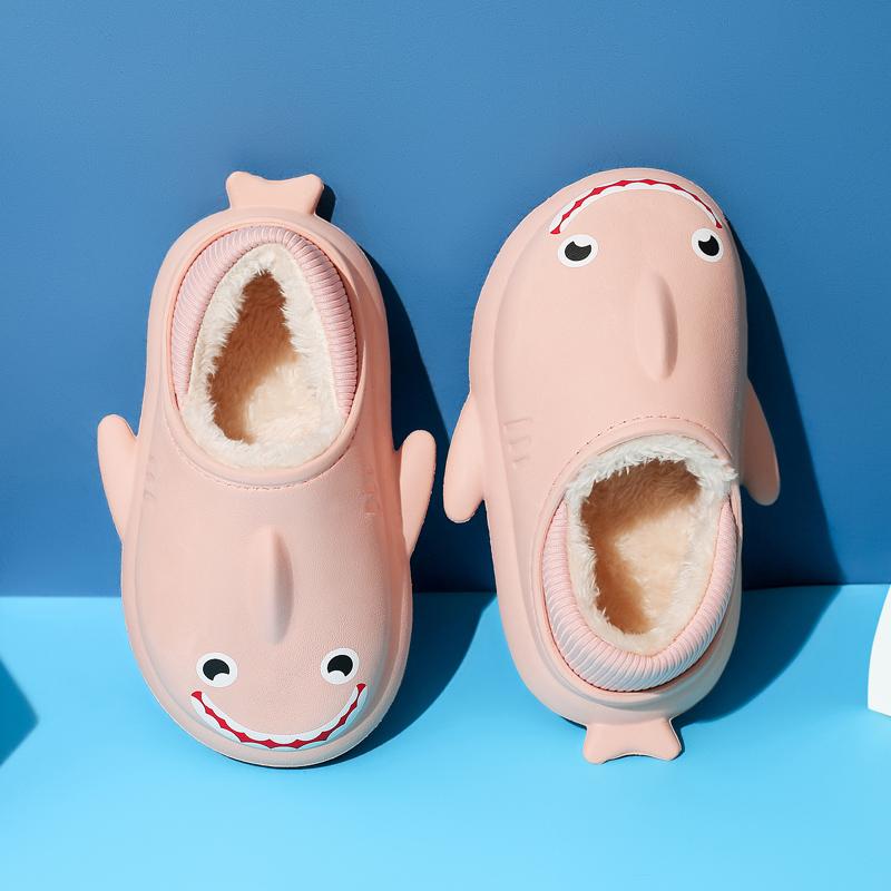 Зимние детские милые мультяшные теплые хлопковые тапочки на толстой подошве для дома и улицы хлопковые тапочки 24-35